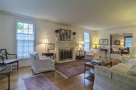 4th image of 1205 W 70th Ter
