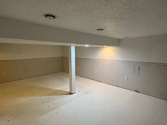 4th image of 1623 NW 4th St #1