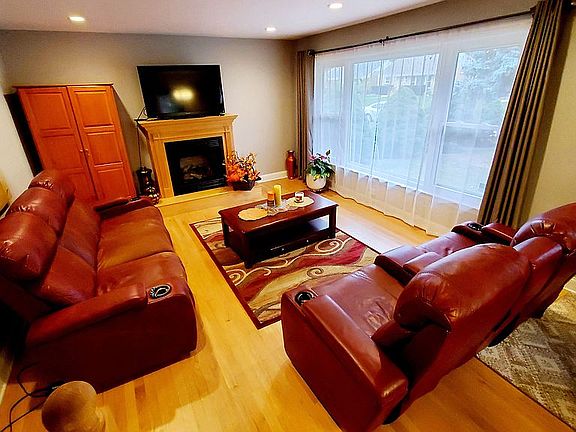 4th image of 7625 Park Ave