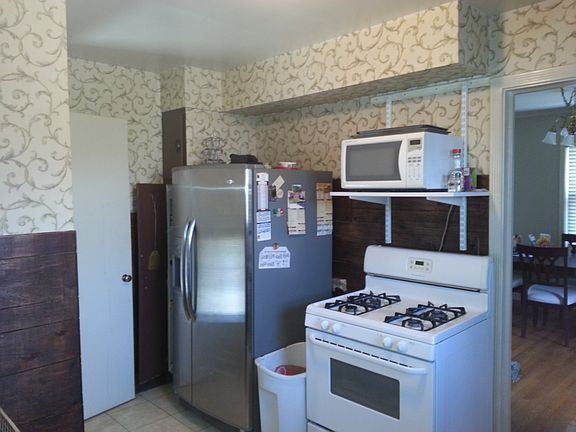 3rd image of 290 Harvey Ave