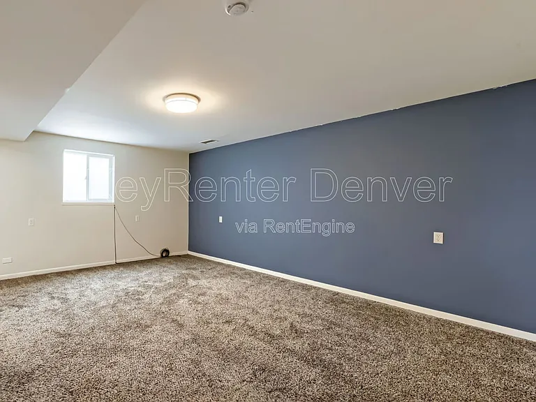 2226 W Baltic Pl — Photo 12