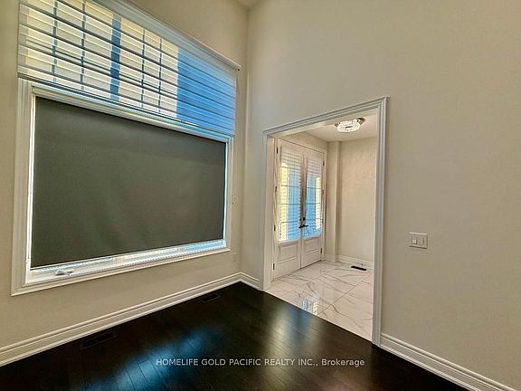 4th image of 46 Haskins Cres