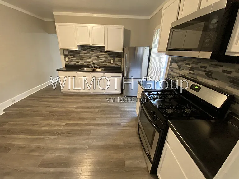 91 S 5th Ave — Photo 8