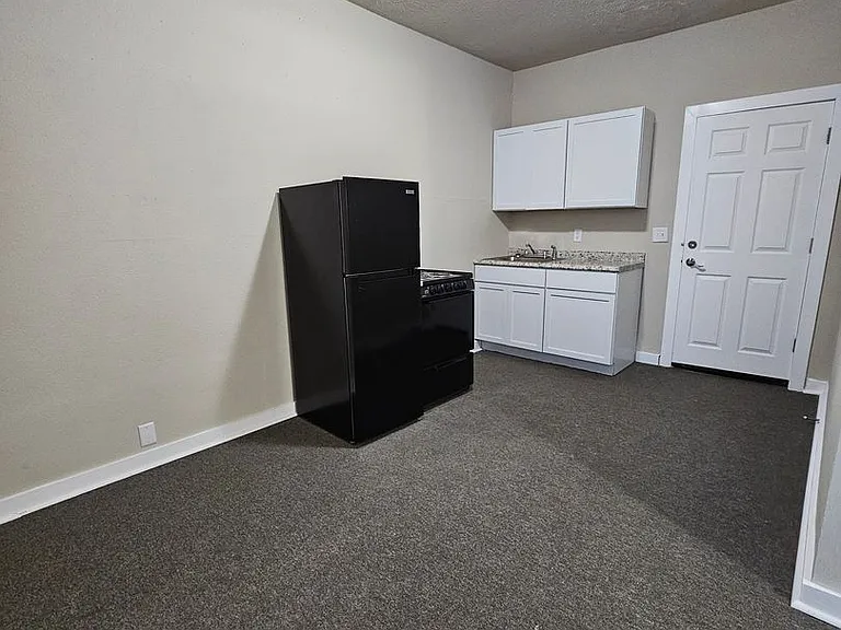 Robinson Heights — Photo 2