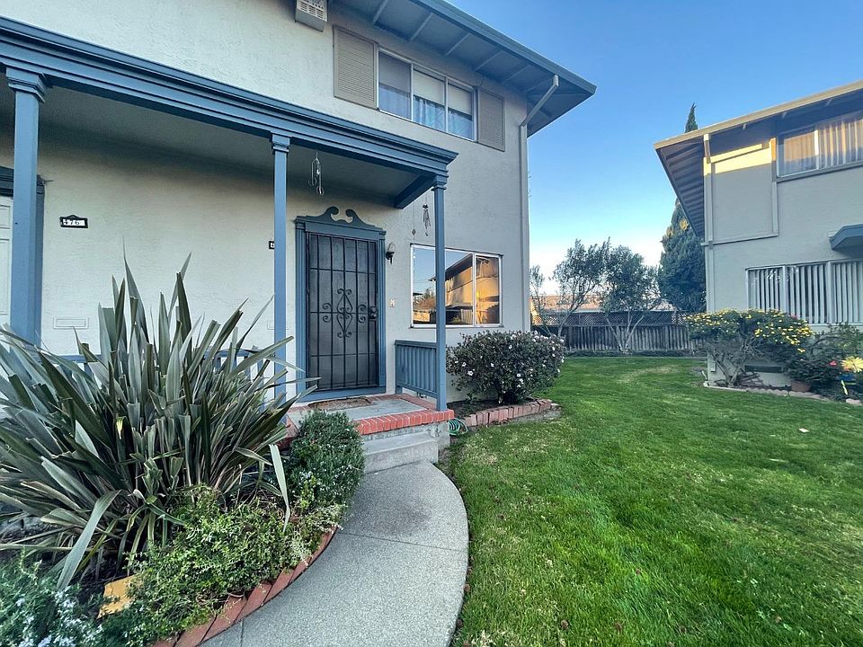 2nd image of 478 Craven Ct