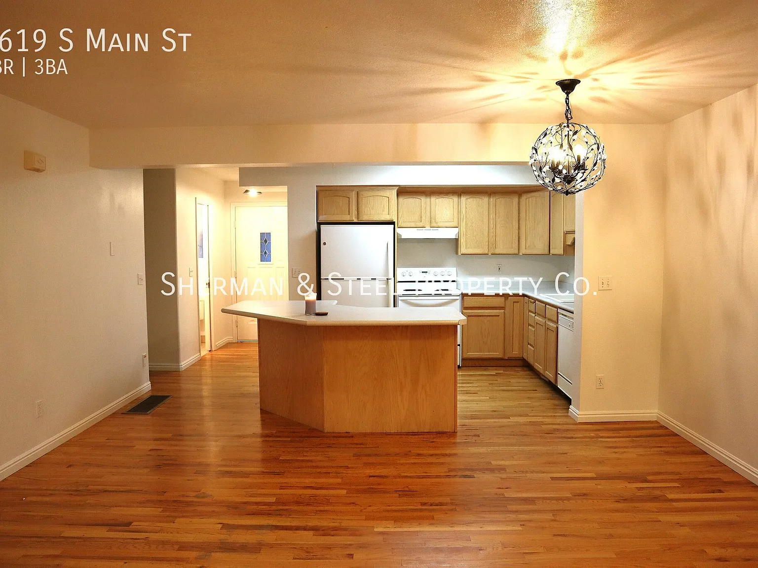 Charming Bountiful Rental in a Convenient Location — Photo 4
