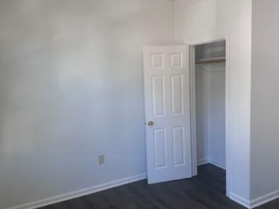 1st image of 246-248 Columbia Ave #3