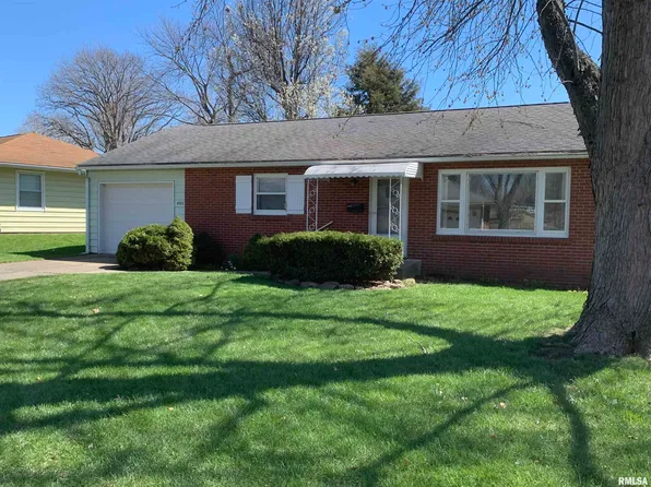 405 N Laurel Dr, Jacksonville, IL 62650