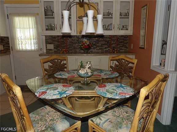 4th image of 242 Shrub Ln N
