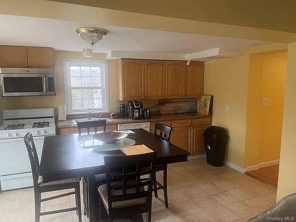 4th image of 13 Summitt Pl