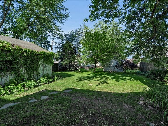 4th image of 873 Parkhurst Blvd