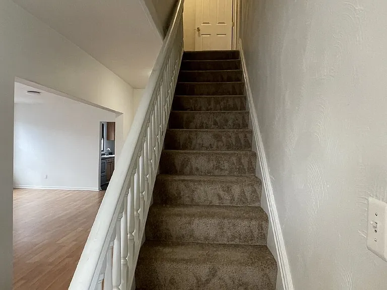 319 N Balph Ave — Photo 21