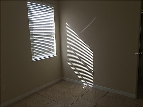 4th image of 10701 Savannah Landing Cir