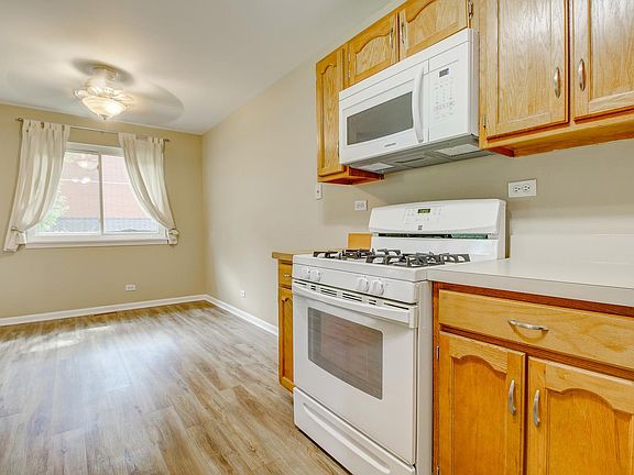 5th image of 759 Sterling Ct APT A1