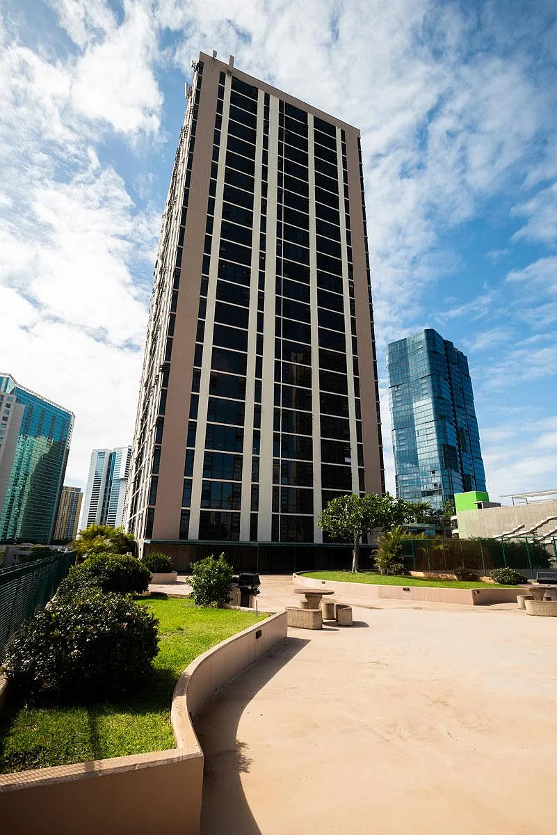 Building Photo - Kamake'e Vista