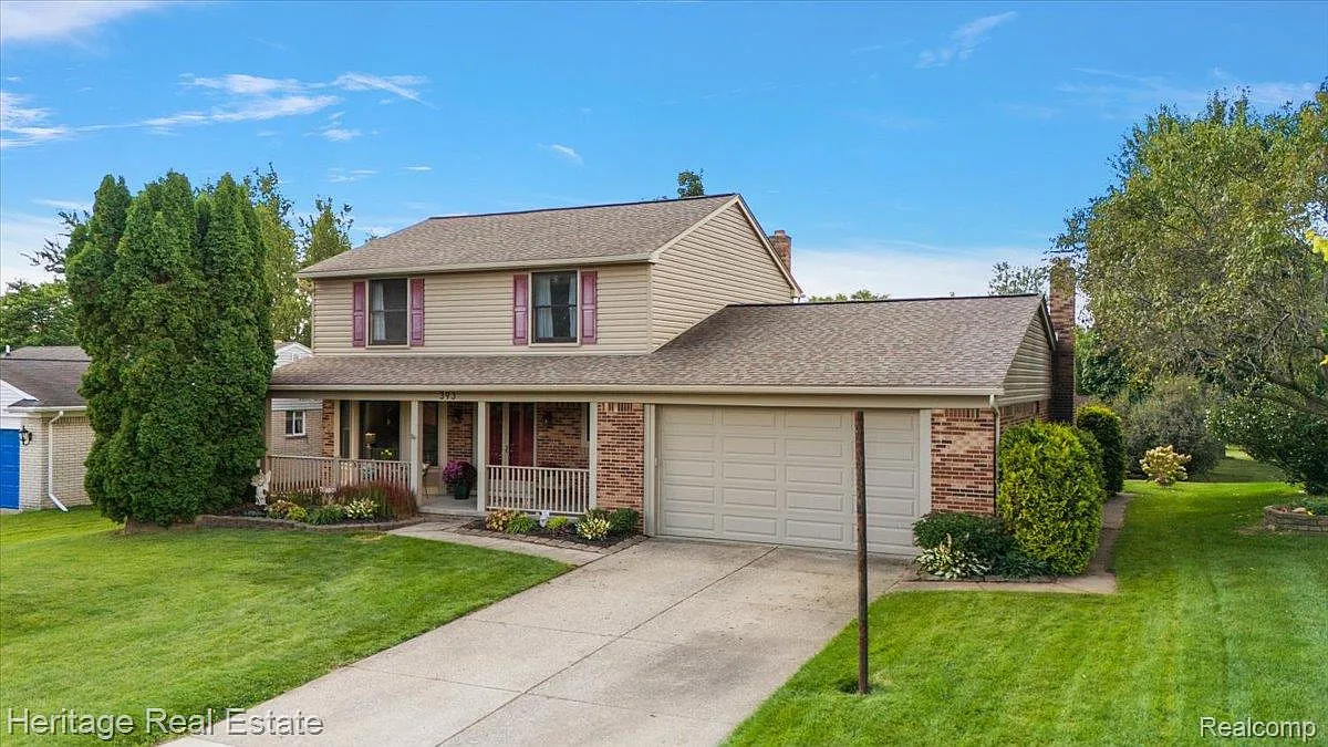 393 Coldiron Dr photo 1