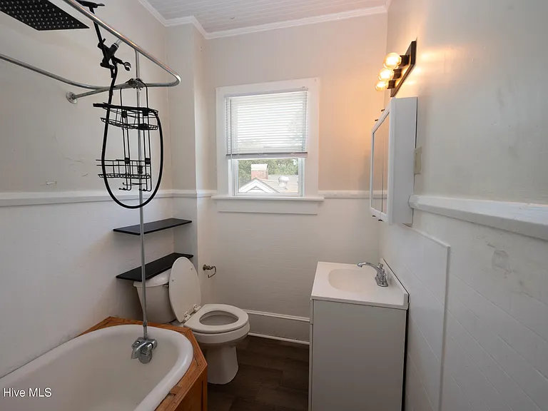 1821 Spencer Ave #B — Photo 11