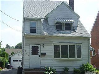 2nd image of 428 Wellington Rd