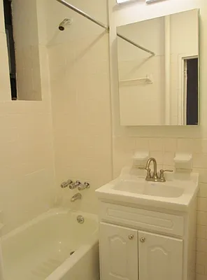 Rented by Zumper Inc | media 24