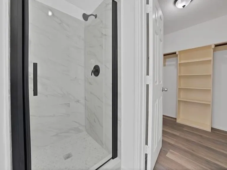 1002 Manassas Dr — Photo 23
