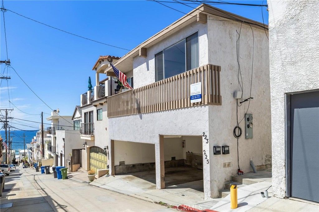 223 Shell St, Manhattan Beach, CA - View 2