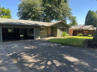 25049 Perkins Rd, Veneta, OR 97487