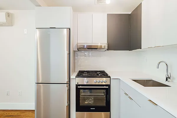 Rented by Nooklyn NYC LLC | media 6