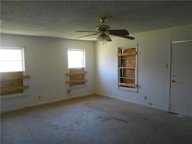 2nd image of 5708 Forest Oaks Dr