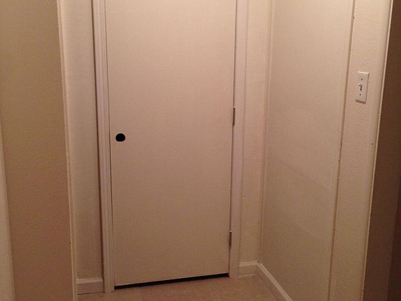4th image of 521 E Norberry St
