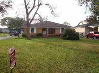 6442 Terrell St, Groves, TX 77619