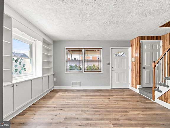 5th image of 1923 Wareham Rd