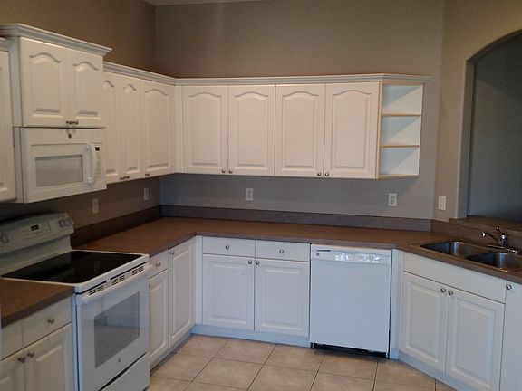 3rd image of 1081 Whitegate Ct