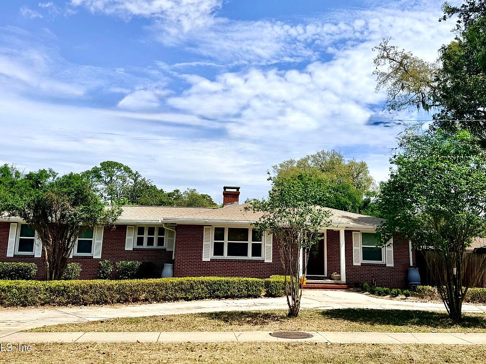 1st image of 351 UNIVERSITY Boulevard N