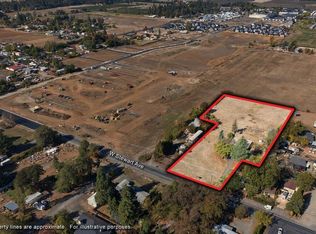2554 W Stewart Ave, Medford, OR 97501