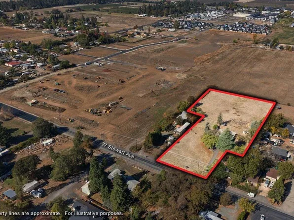 2554 W Stewart Ave, Medford, OR 97501