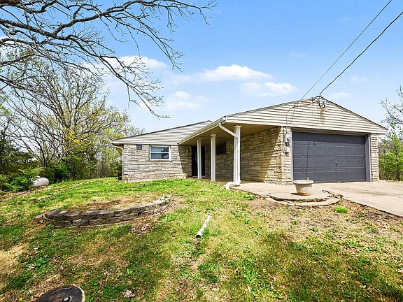 5th image of 742 Smith Hiteman Rd