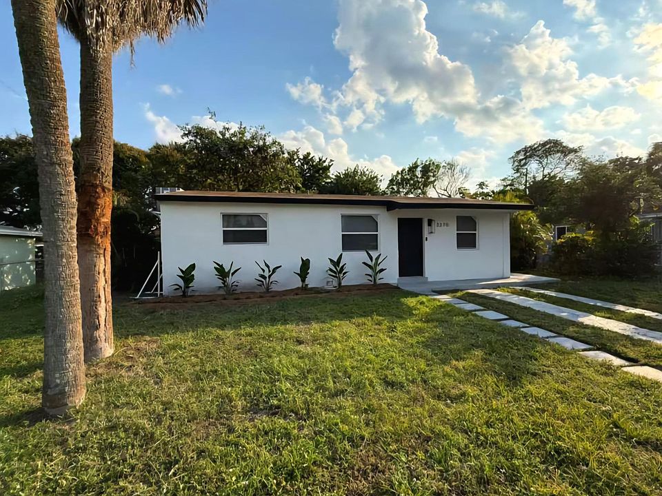 1st image of 3370 NW 9th Street