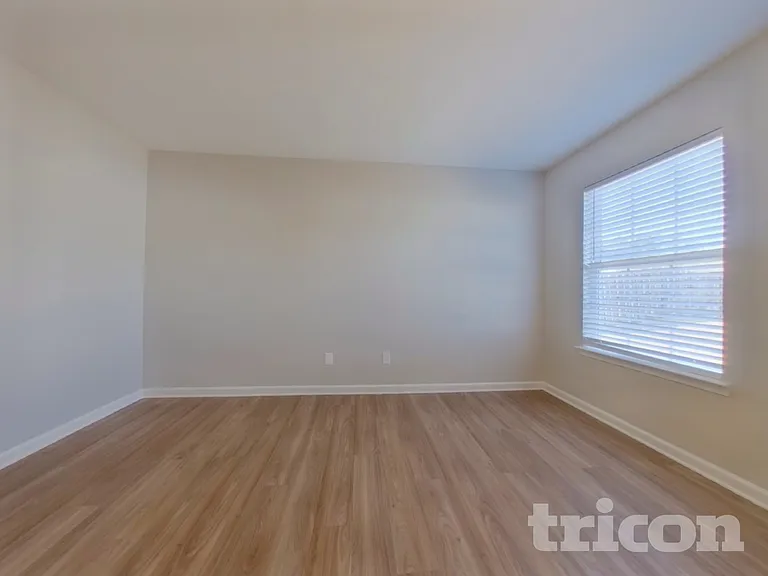 430 Grand National Ln — Photo 5