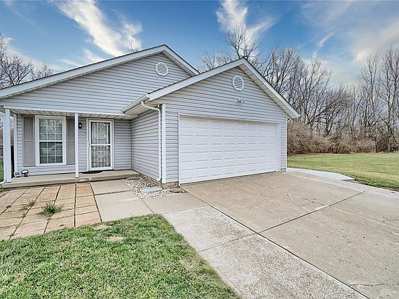 2nd image of 2025 Monarch Dr