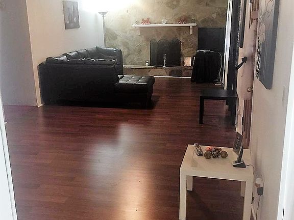 FAMILY ROOM 3