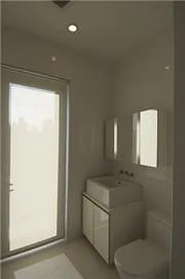 Rented by Veracity NYC LLC | media 10