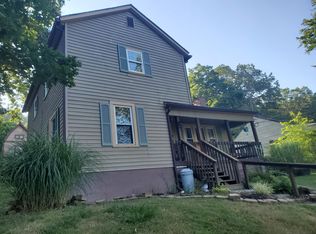 2031 S Carpenter Dr, Covington, VA 24426