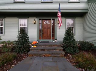 232 Stonegate Dr, Southbury, CT 06488