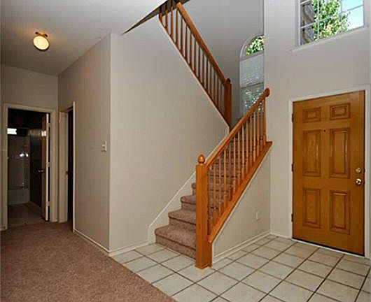 2nd image of 714 Yaupon Dr