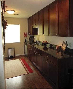 2nd image of 272 Terraplane Dr SE