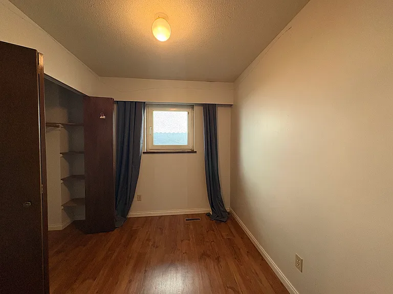2248 E 45th Ave — Photo 22