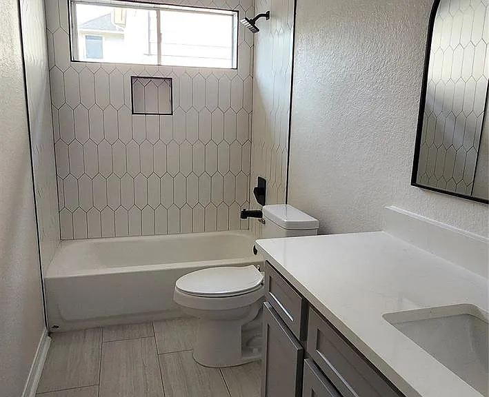 17238 Maple Hollow Dr — Photo 19