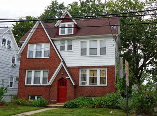 2 Elm Ct APT C, Metuchen, NJ