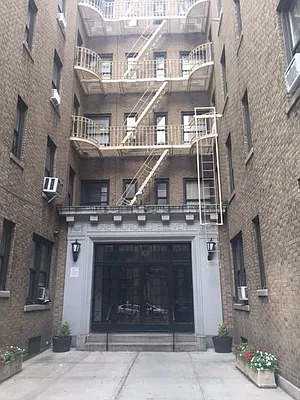 Rented by B Gans Management | media 12