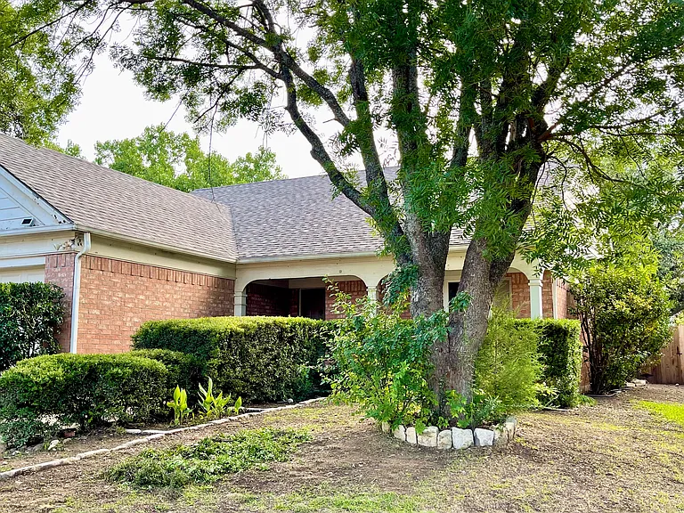 8108 Marie Ln — Photo 10